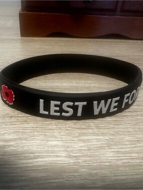 Lest We Forget Black Silicone Remembrance Bracelet